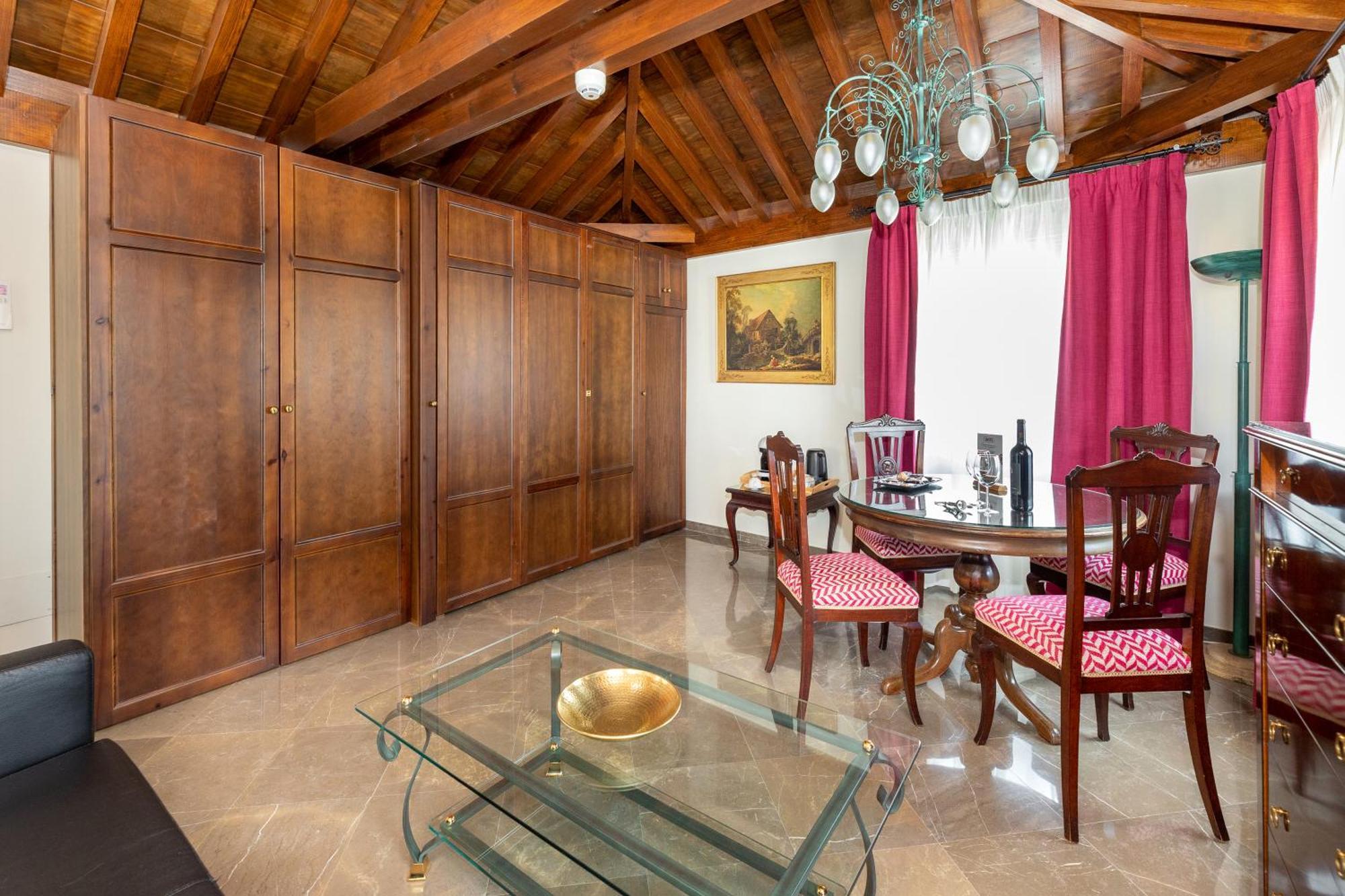 Appartement En Pleno Centro, Aljibe Rodrigo Del Campo 2b *