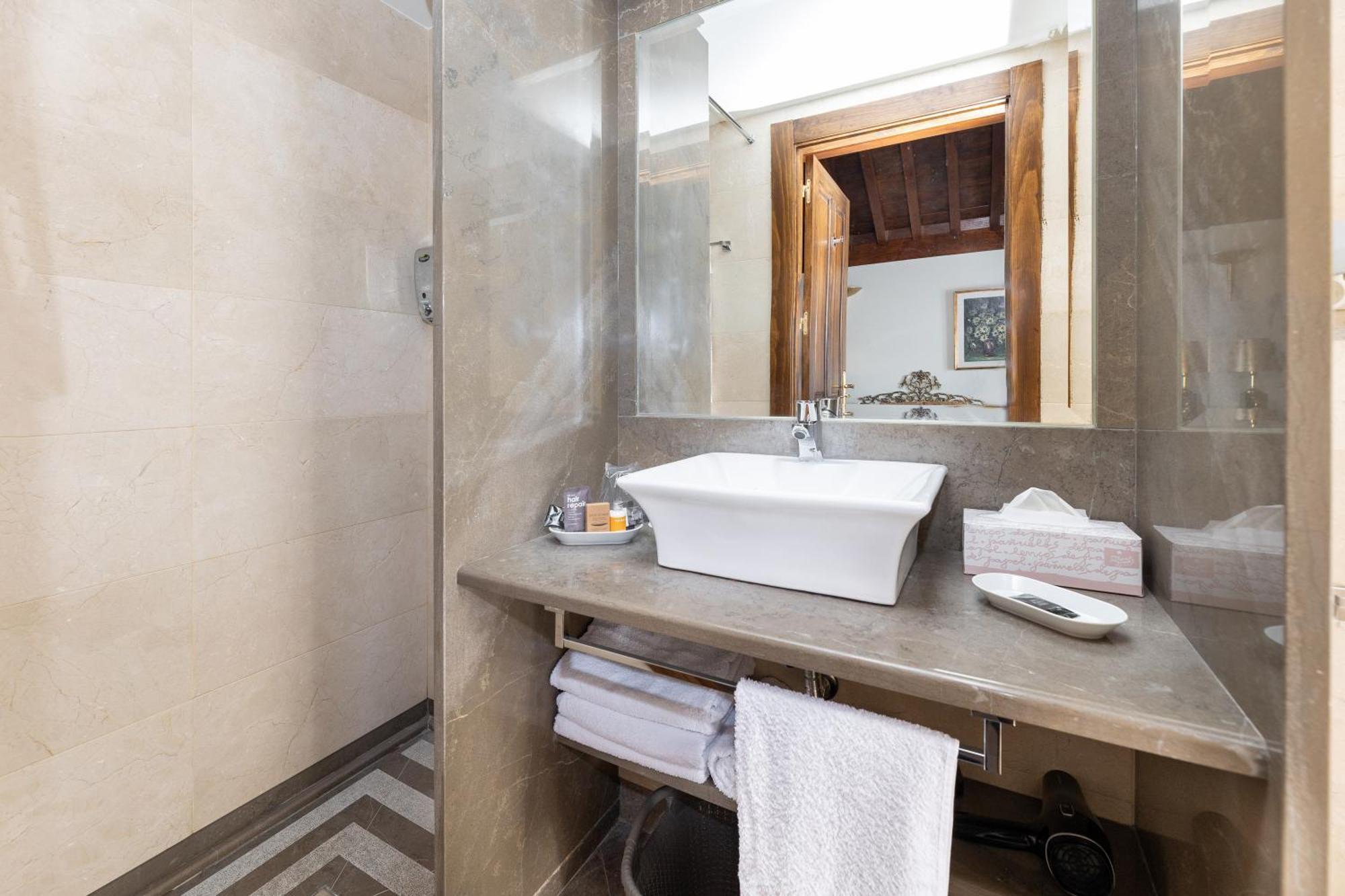 Appartement En Pleno Centro, Aljibe Rodrigo Del Campo 2b *